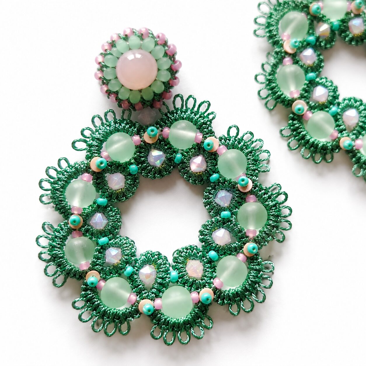 Cercei Mint Bloom – verde mentă și roz pudrat - imagine 4